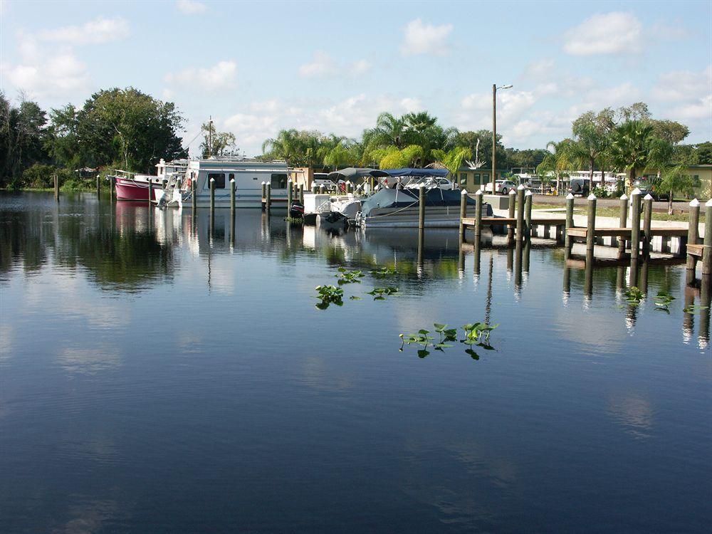 Big River Marina & Lodge Astor Exterior photo
